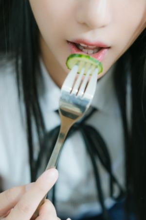 钟欣潼艳照无码一区_4K免费高清观看