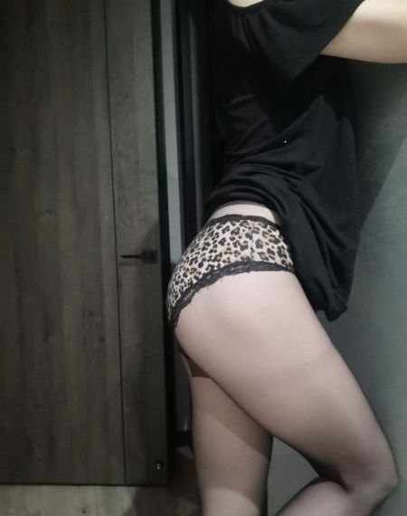 一边摸一边叫床一边爽av免费_超清手机在线看