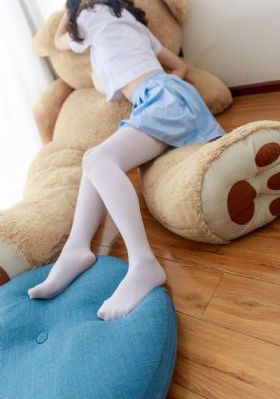 二次元美女扒开内裤让男人桶_1080在线视频观看